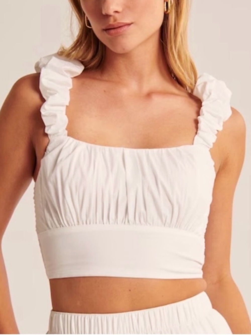Abercrombie and Fitch white Poplin
Scrunch Strap Top Small